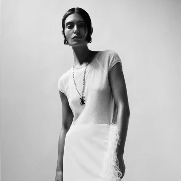 ZARA BUST CHARM NECKLACE - Picture 5 of 9